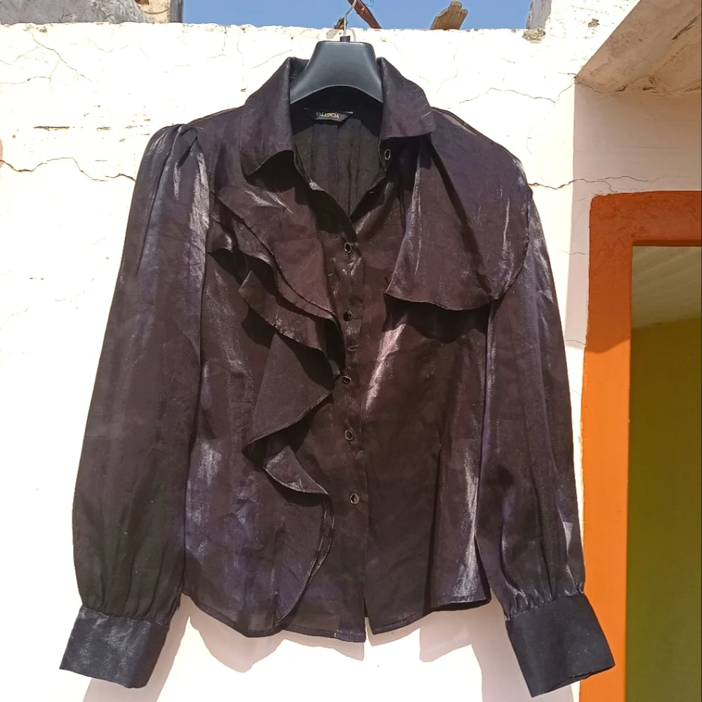 Satin silk blouse🖤 - Picture 1 of 7